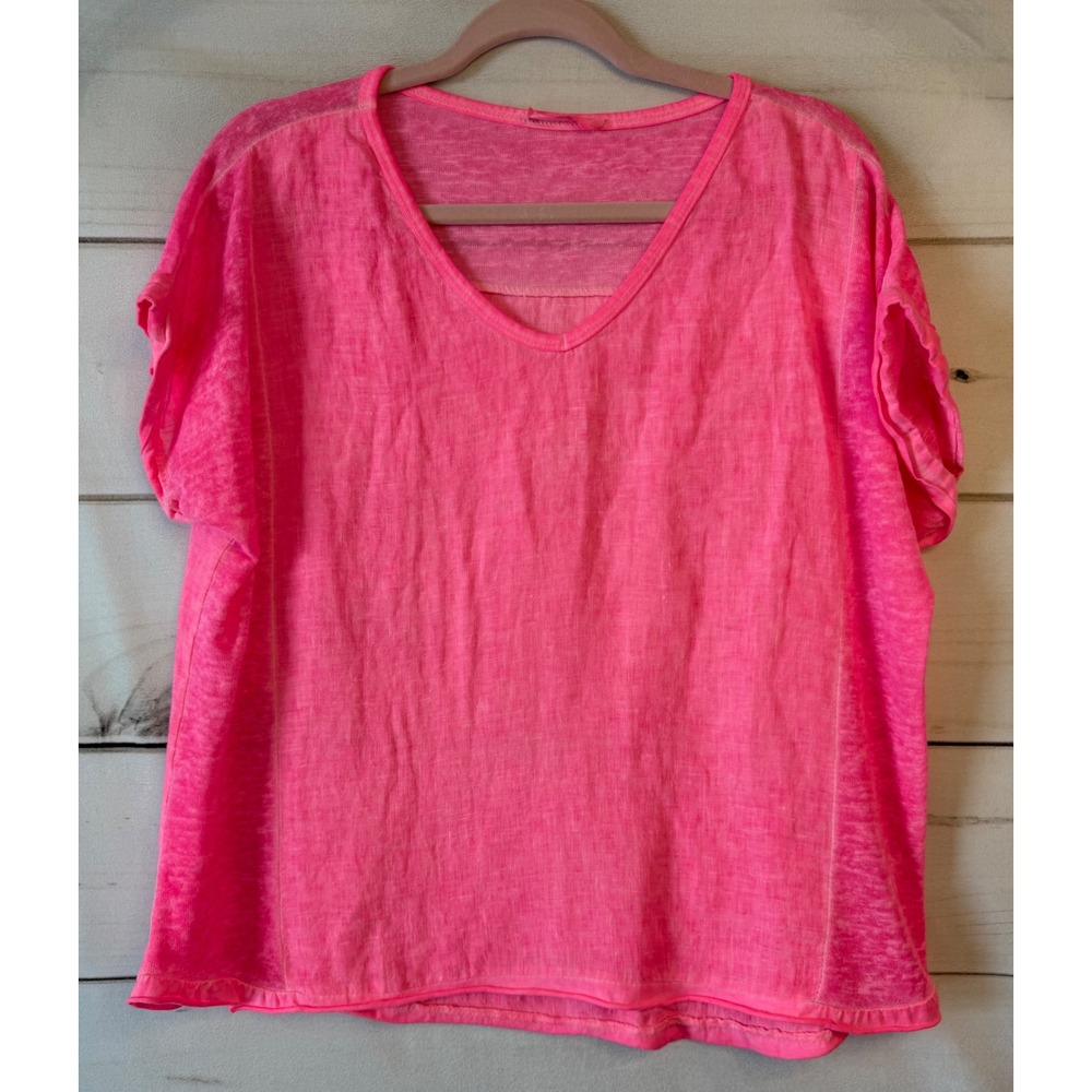 Alexandre Laurent Paris Neon Pink V-Neck Short Sleeve Slub Knit Top